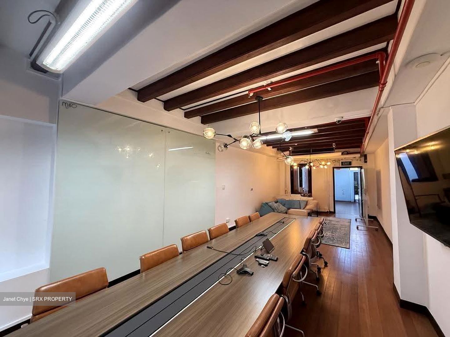 Far East Square (D1), Office #623159921